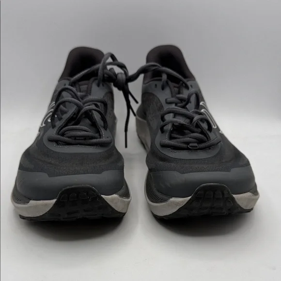 TOPO Ultra venture 4 Off road shoe Men's 9 Black and Gray no insoles S18